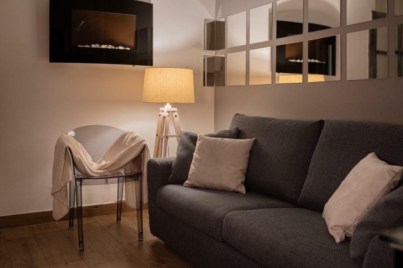 231 Suite Via Roma Cagliari Exterior foto
