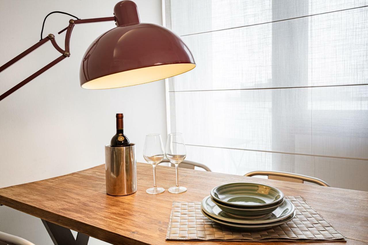 231 Suite Via Roma Cagliari Exterior foto