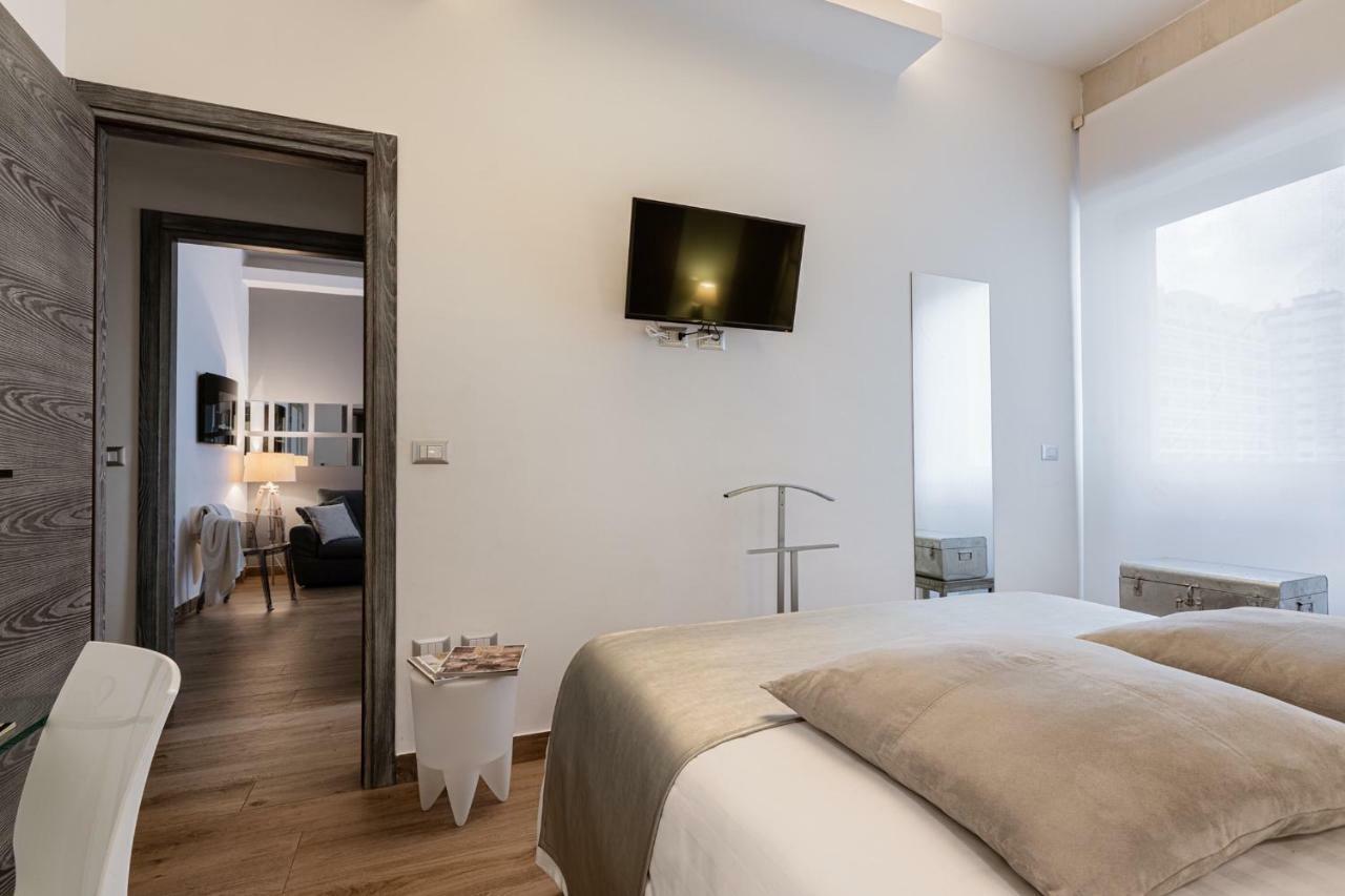 231 Suite Via Roma Cagliari Exterior foto