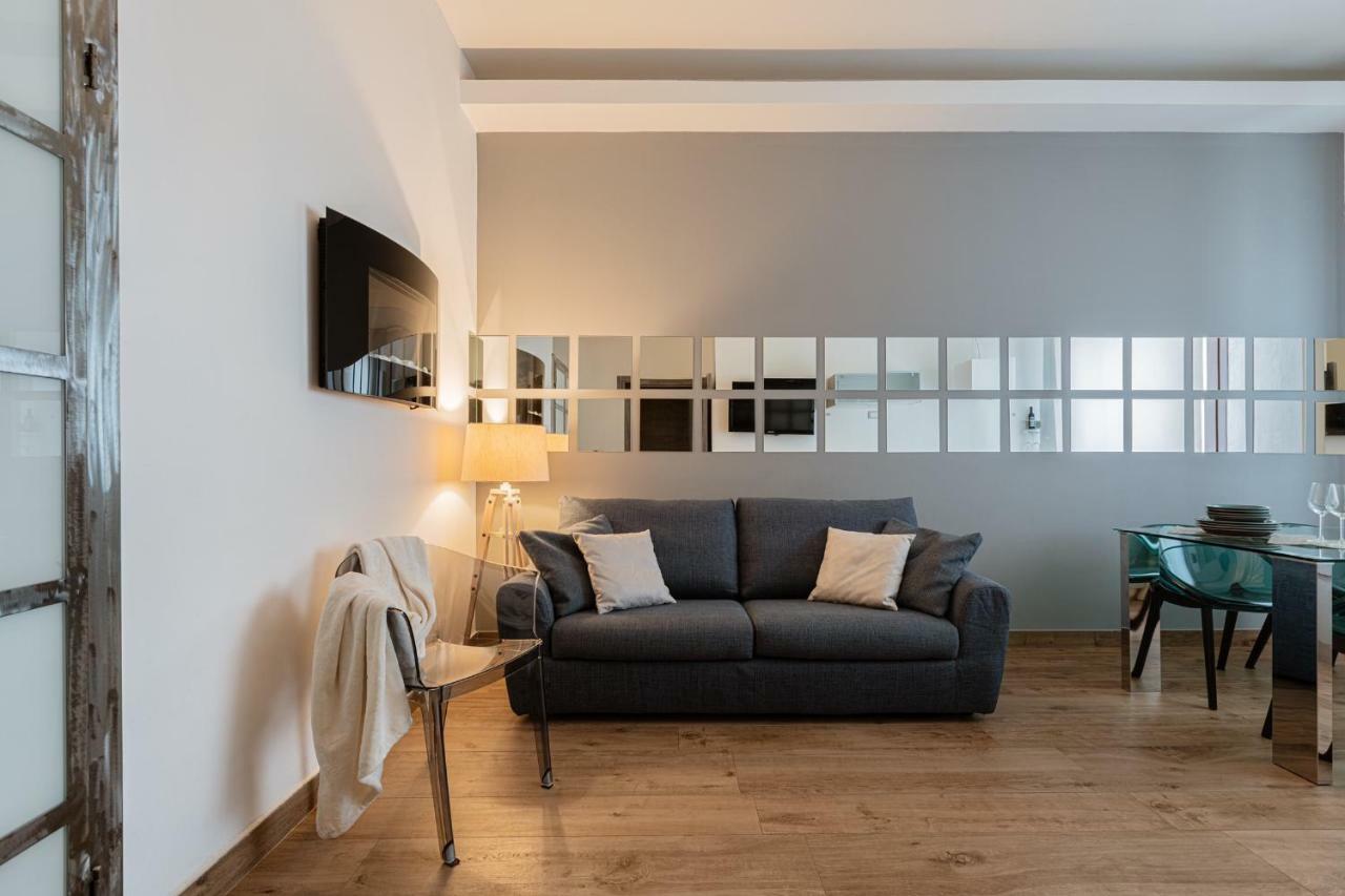 231 Suite Via Roma Cagliari Exterior foto