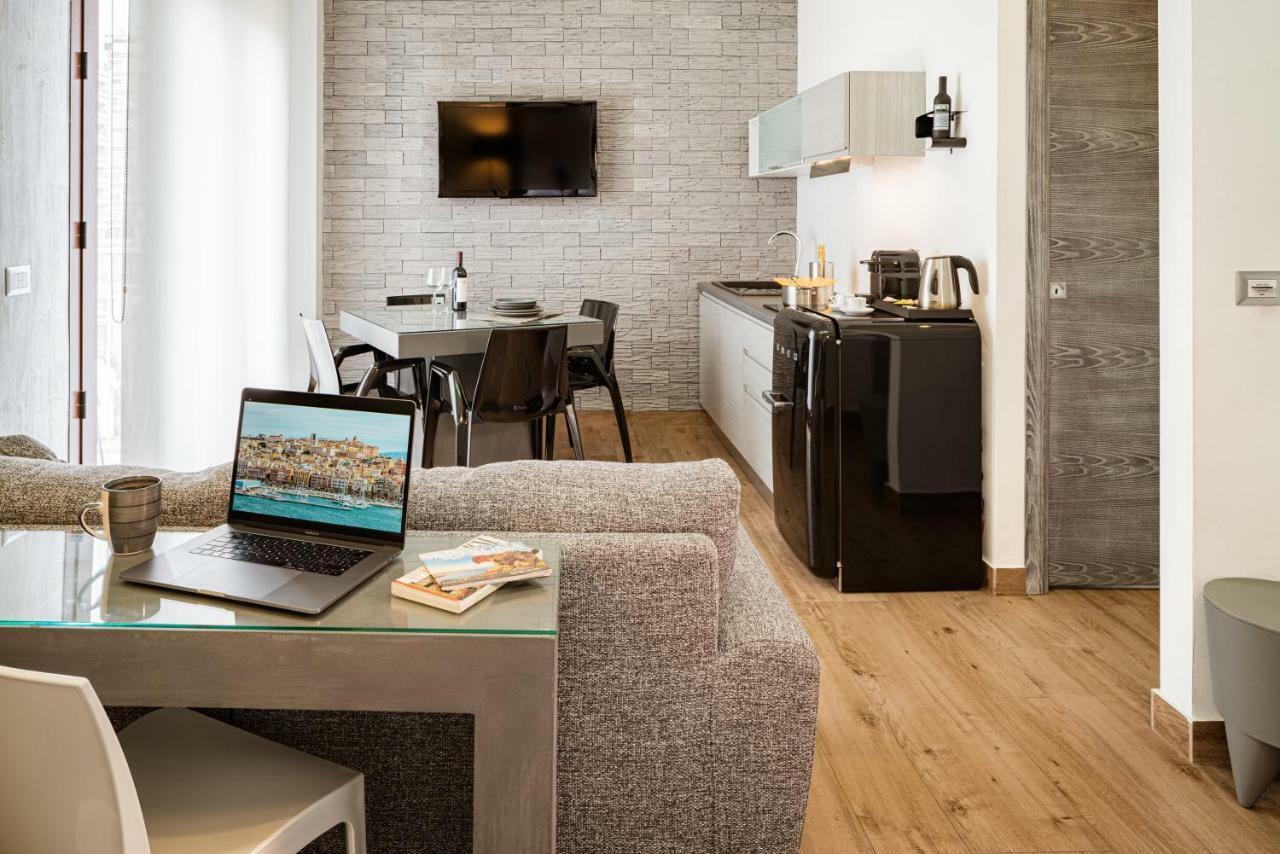 231 Suite Via Roma Cagliari Exterior foto